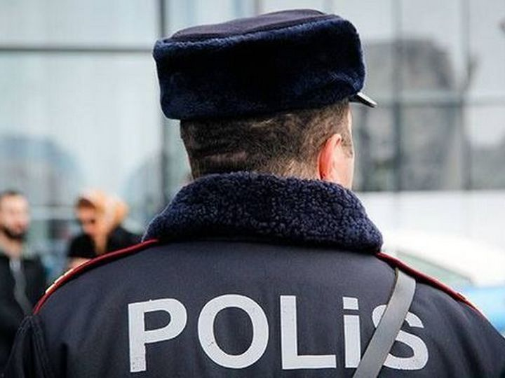 Avropada yaşayan siyasi mühacir Toğrul Mənəfovun evində polislər axtarış aparıb