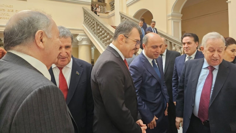 Elm və Təhsil Nazirliyinin şübhəli akademiya ilə əməkdaşlığı: 24.900 dollara alınan fəxri adlar